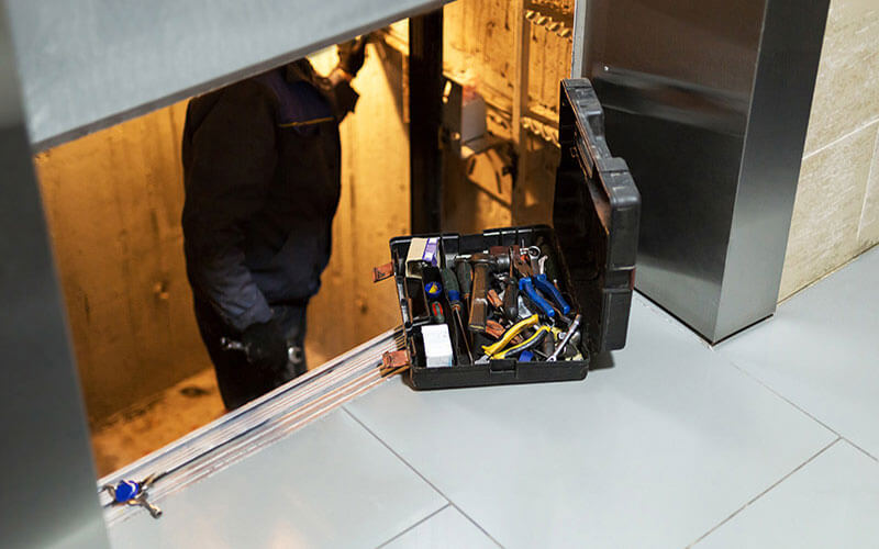 Roles and Responsibilities of Independent Lift Consultants versus Lift Contractors