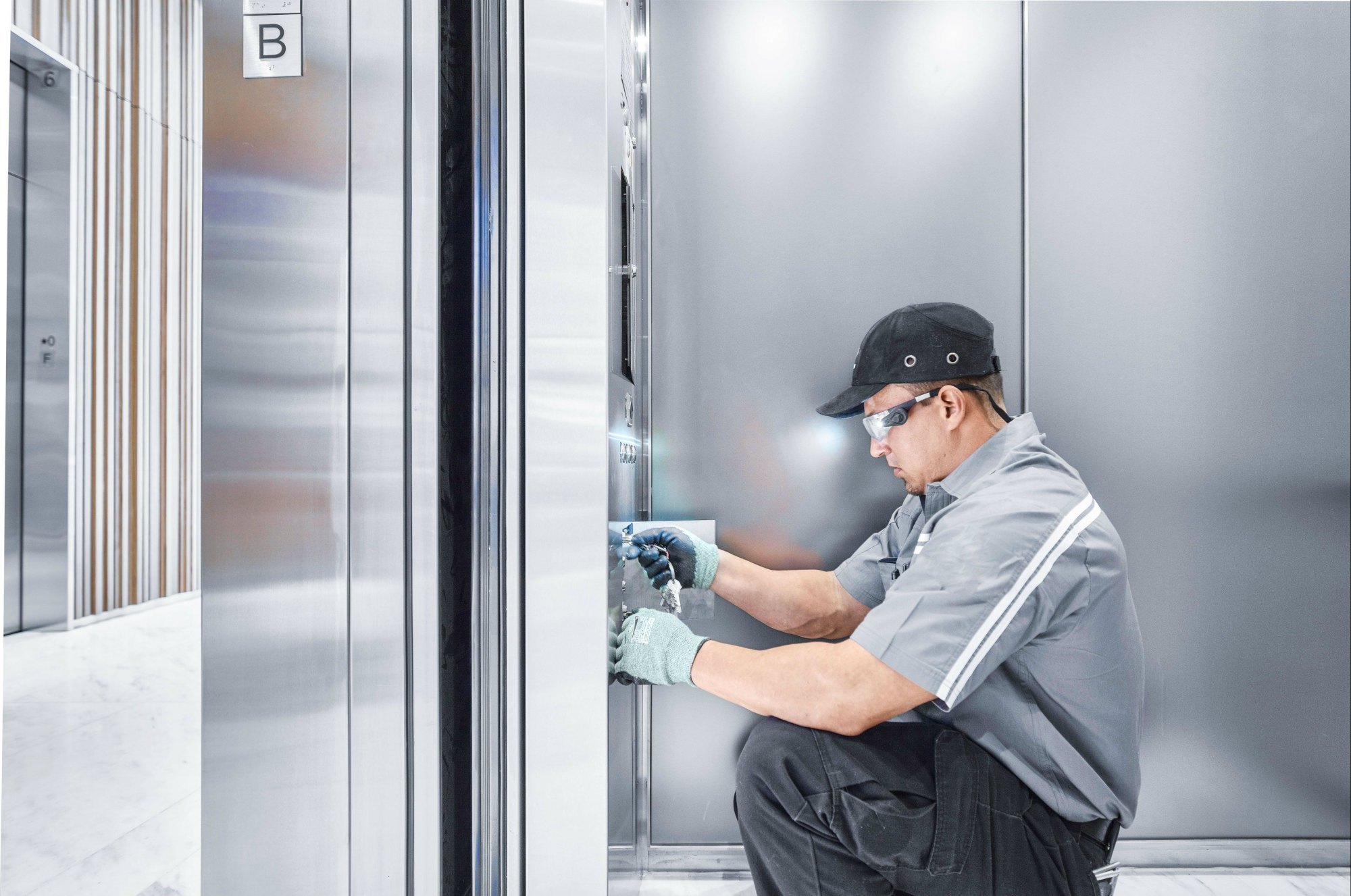 Maximizing Efficiency: The Role of a Lift Consultant in Project Optimization